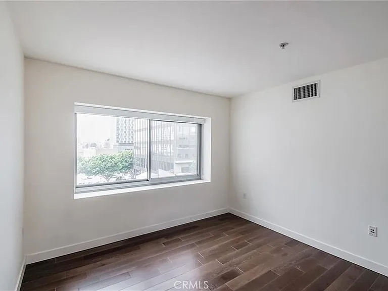 901 S Flower St #616 — Photo 11