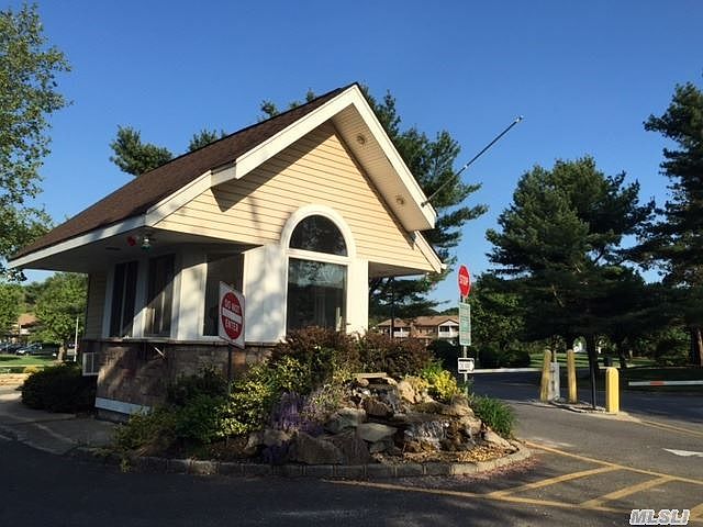 1st image of 190 Artist Lake Dr