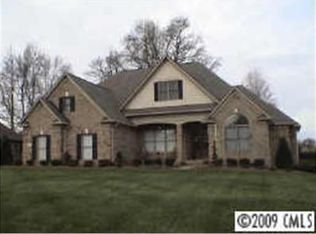 8528 Rolling Fields Rd, Mint Hill, NC 28227