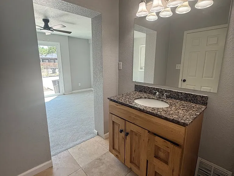 3046 N Milwaukee St — Photo 8