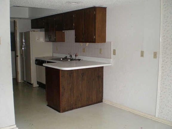 4th image of 615 Campana Ct