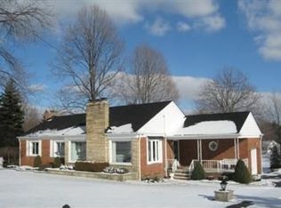 7171 Deeridge Dr, Walton Hills, OH 44146