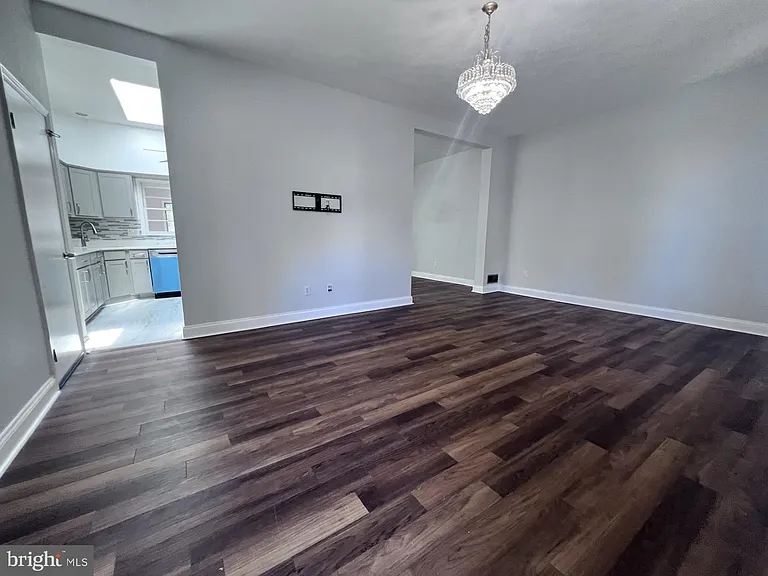 5825 Lamont Dr — Photo 8