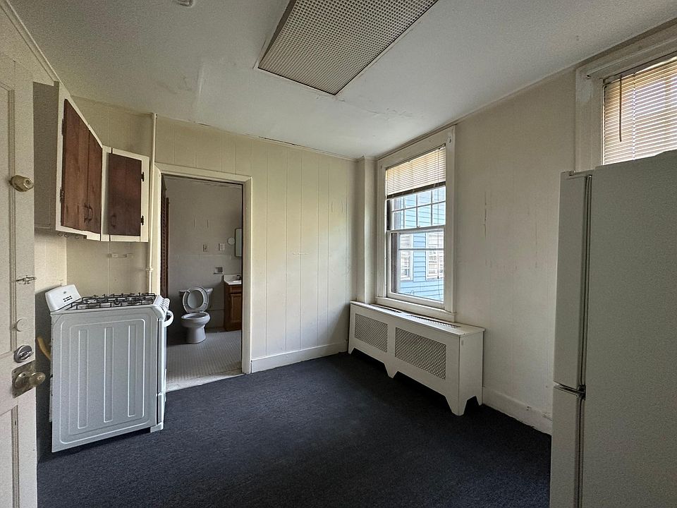 2nd image of 189 Whitney St #B-2