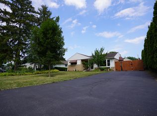 2304 Jay Ln, Rolling Meadows, IL 60008