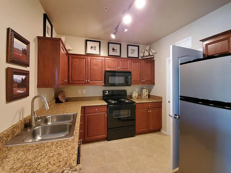 1b1 751 SQFT 1 Bed 1 Bath