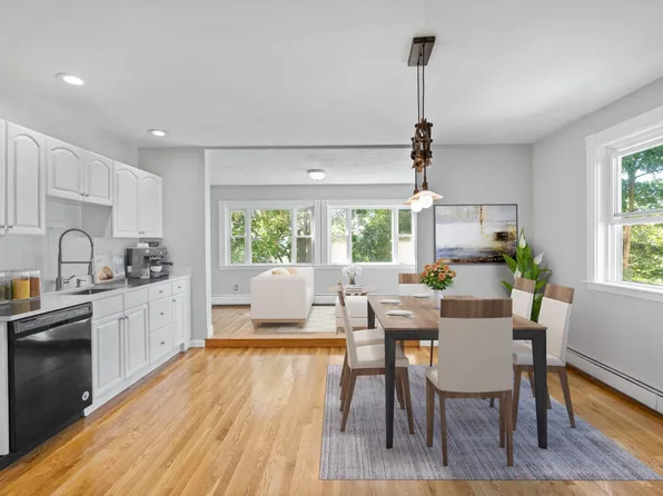 82 Munroe St APT 5, Somerville, MA 02143