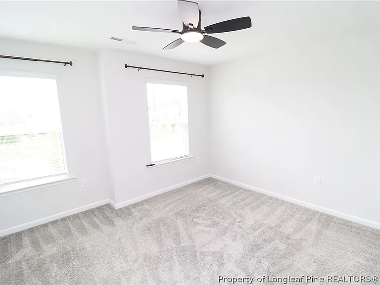 212 Breeders Cup Way Valencia #58 — Photo 37
