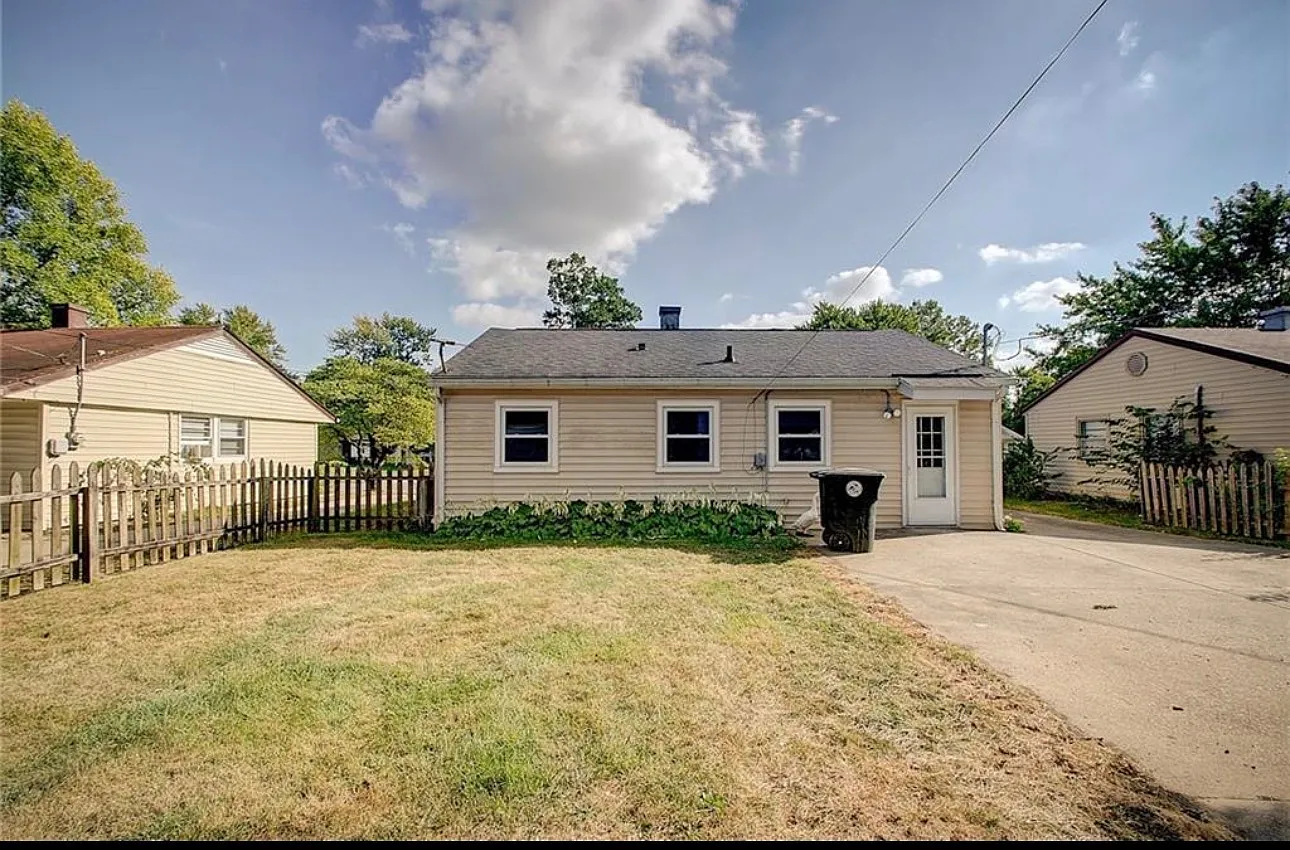 2 bed, 744 sqft, $1,250 — Photo 3