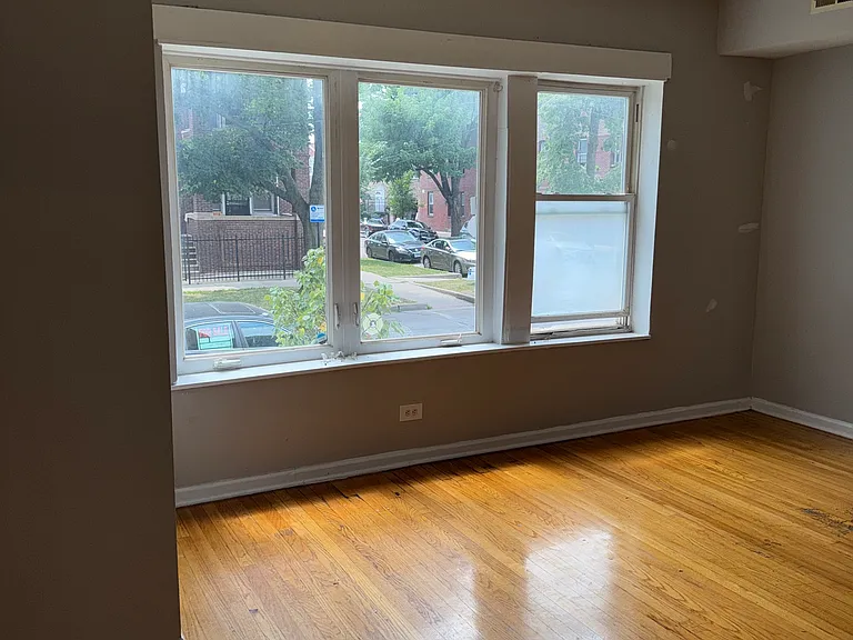 4260 W Hirsch St #1 — Photo 2