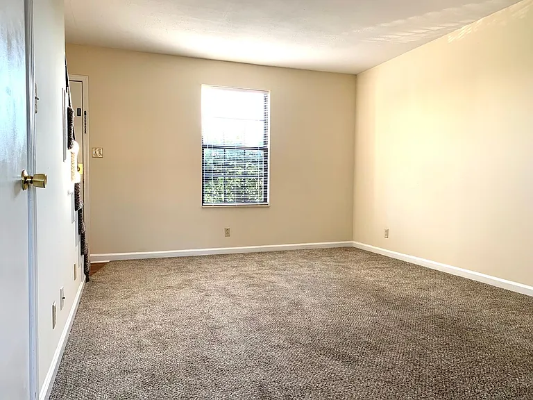 359 Peabody Dr. — Photo 4