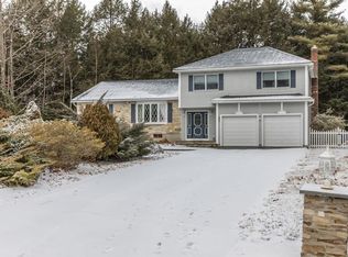 31 Sandy Pine Rd, Templeton, MA 01468