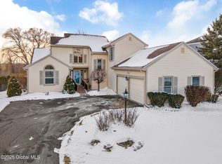 608 Somerset Dr, Slingerlands, NY 12159