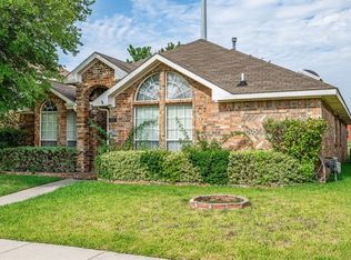 908 Brose Dr, Lewisville, TX 75067