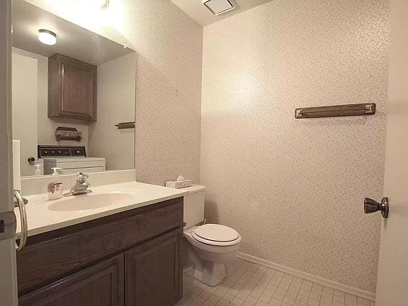 5th image of 424 W Avenue J5 Unit 29