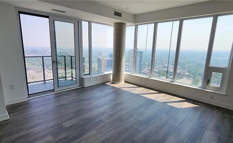 15 Wellington St S #2806 — Photo 12
