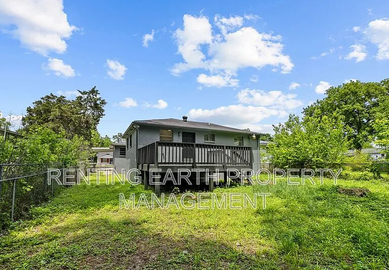 6109 Blocton Ave — Photo 22