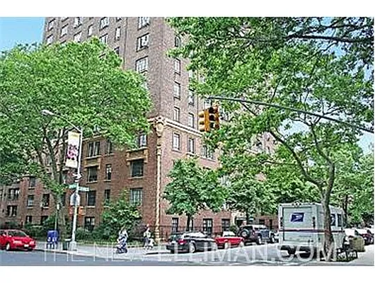 Rented by Douglas Elliman | media 22