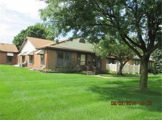 40814 Newport Dr, Plymouth, MI 48170