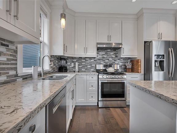 2nd image of 5757 Linyard Rd