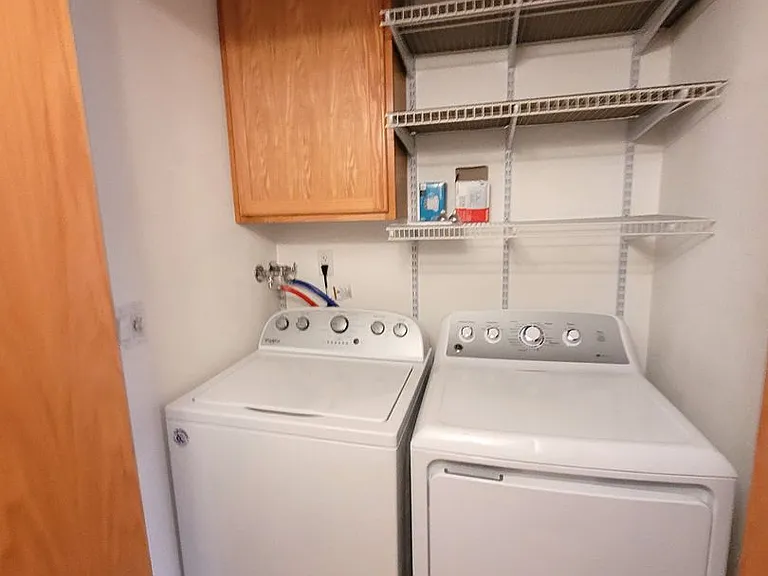 905 Abbot St #A & B — Photo 16