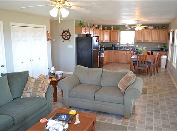4th image of 22811 Camino St