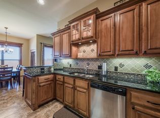704 Evening Dr, Yukon, OK 73099