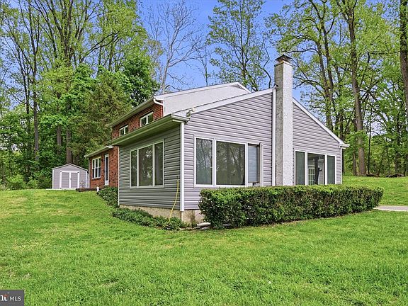 2nd image of 1551 Conestoga Rd