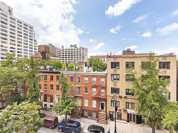 4th image of 18 Charlton St Unit 6C