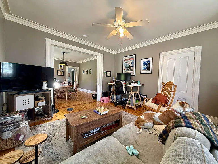 203 Howell St #1F — Photo 4