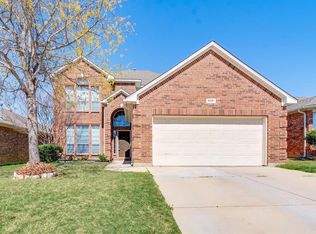 4021 Martinsburg Dr, Fort Worth, TX 76244