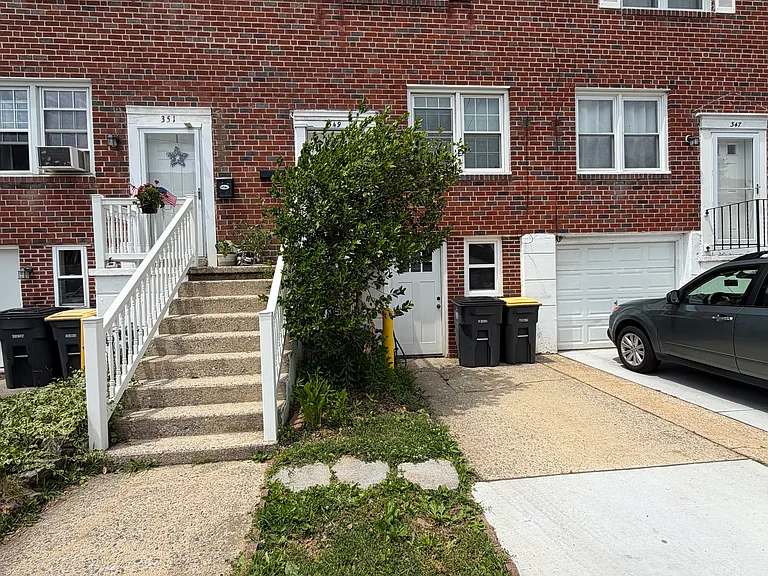 349 Mary St — Photo 28