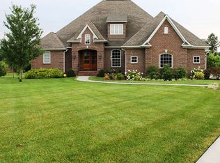 6524 Honeysuckle Ln, Paducah, KY 42001