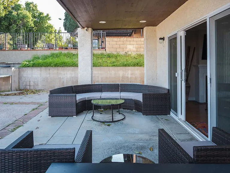 Crest Vista Dr — Photo 102