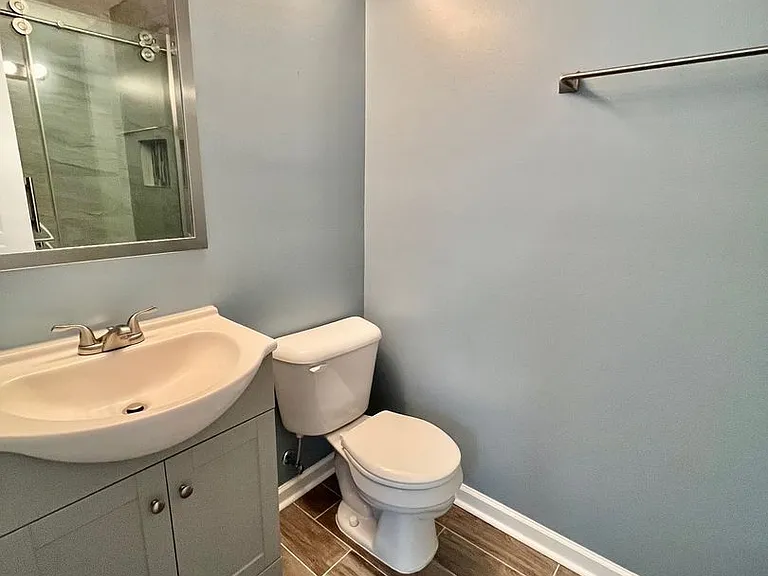 4000 Banister Loop — Photo 15