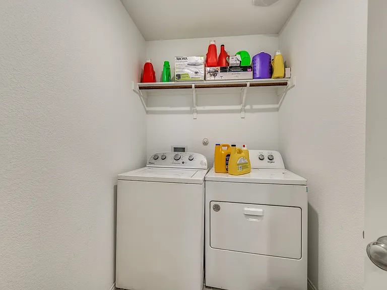 1416 Claireborne Ct — Photo 22