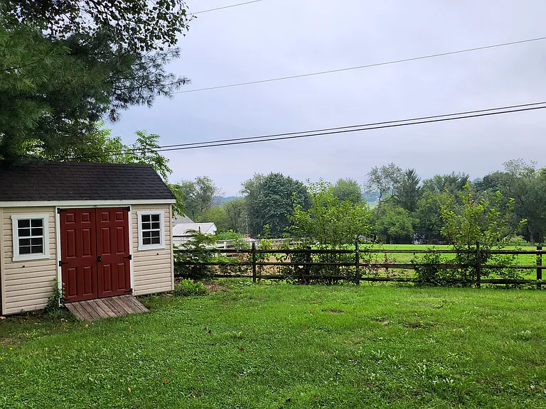 4 Lehoy Forest Dr — Photo 3