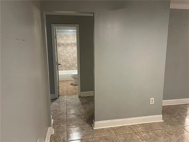 2716 Riverland Dr — Photo 7