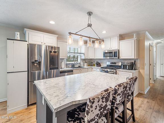 2nd image of 311 Petersburg Road