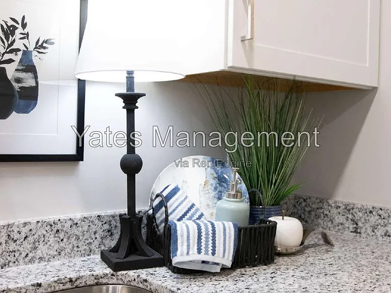 411 W McPherson Ave #203 — Photo 3