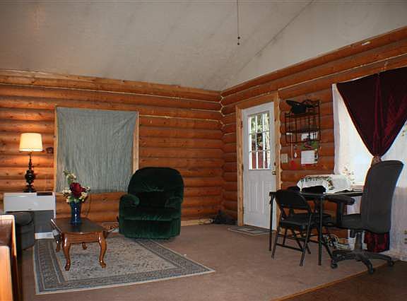 2nd image of 2491 Goldhill Rd