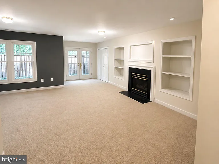 6240 Levi Ct — Photo 17