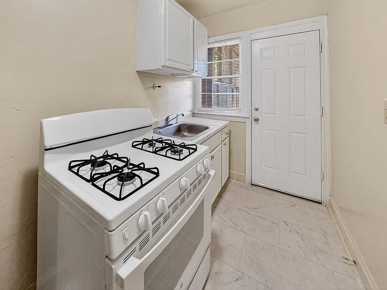 320 Decatur St NW #1 — Photo 7