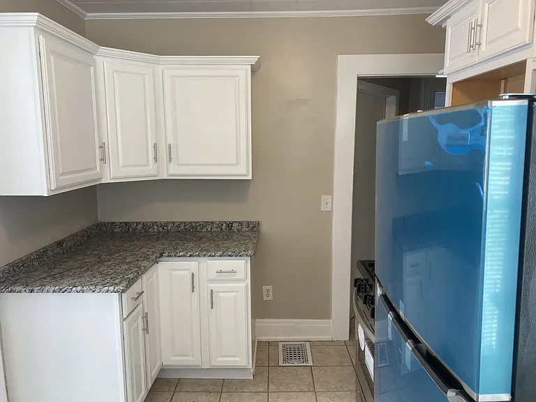 361 W Utica St #2 — Photo 5