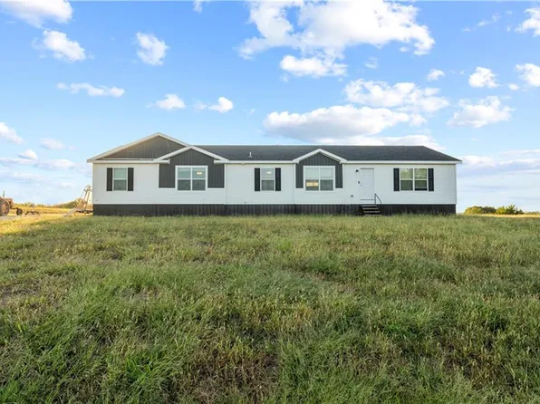 6650 Logeman Rd, Atchison, KS 66002