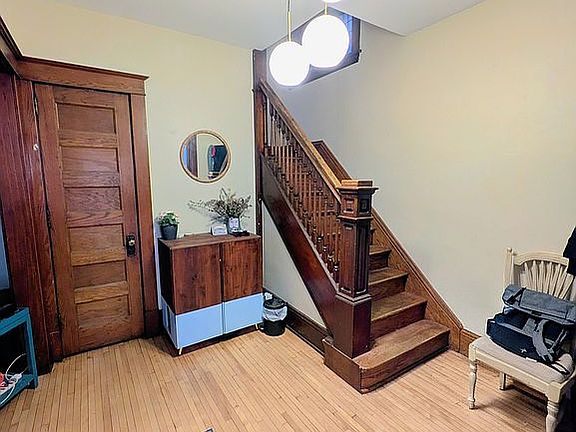 5th image of 2604 2nd Ave S