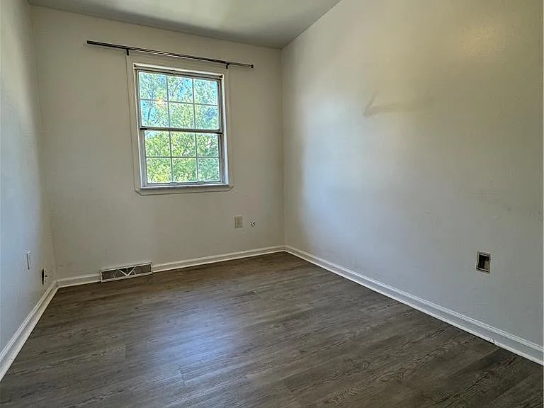 1633 E Cedar St — Photo 10