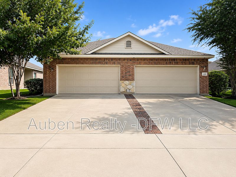 1st image of 1330 Piedmont Dr
