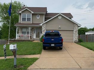 2040 Summerfield Ct, Imperial, MO 63052