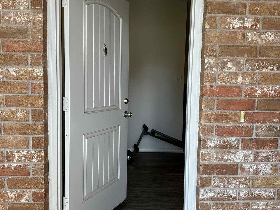 2nd image of 3503 Demaret Dr